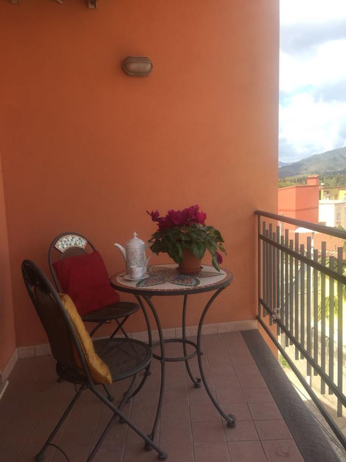 I Quattroventi Bed & Breakfast Муравера Екстериор снимка