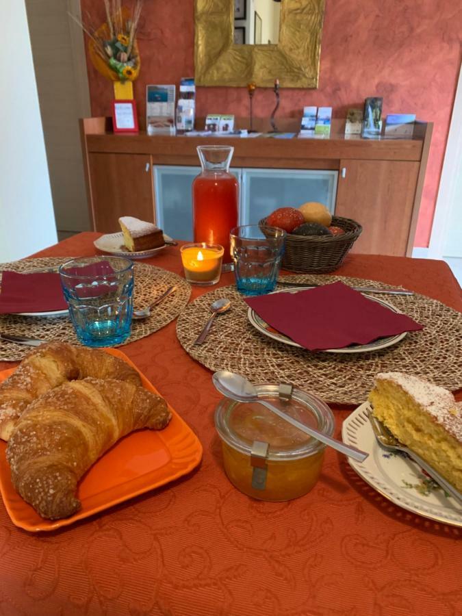 I Quattroventi Bed & Breakfast Муравера Екстериор снимка